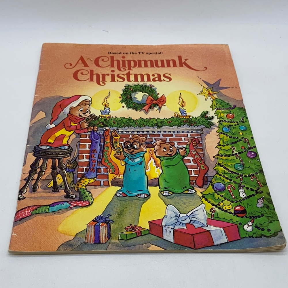 Vintage A Chipmunk Christmas Storybook Softcover Picture Book Random House 1985